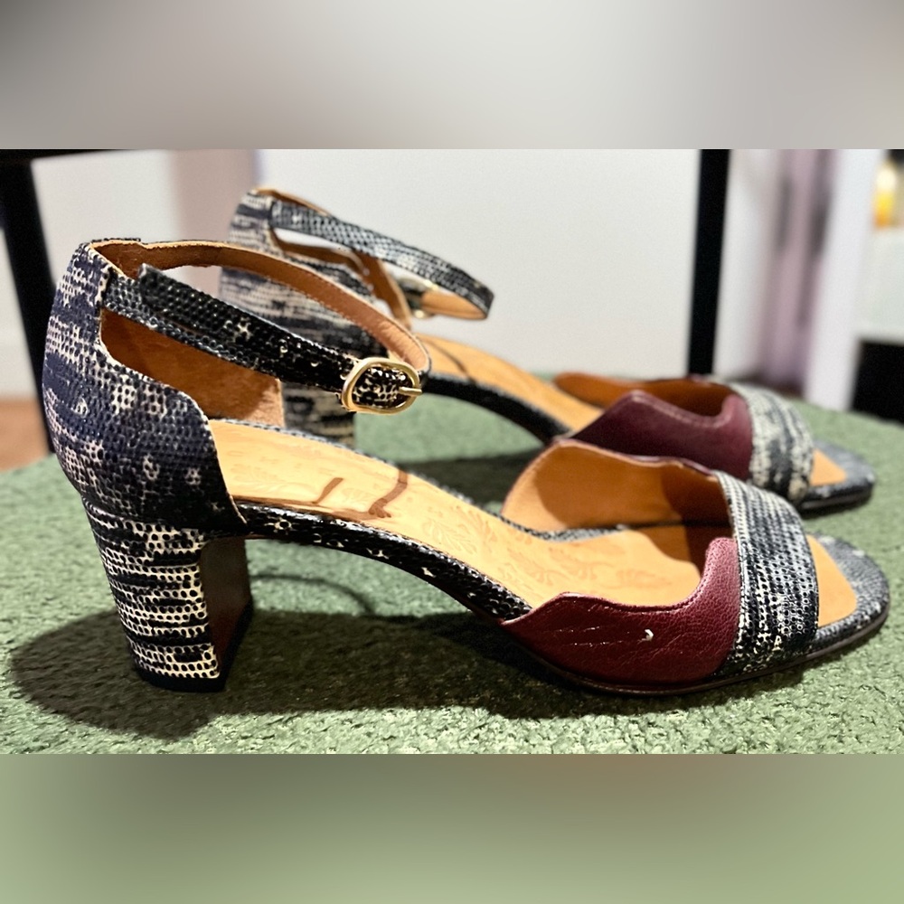 CHIE MIHARA Sandals with 2” Heel Size EU 38.5